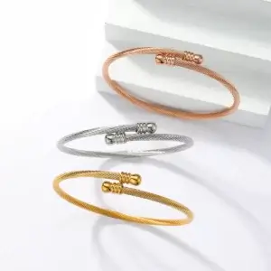 Bracelet TriChic 1. Bijoux en acier inoxydable