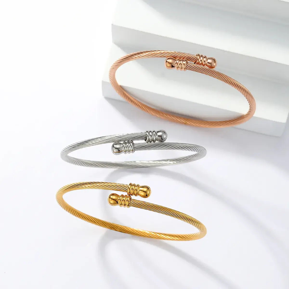 Bracelet TriChic 1. Bijoux en acier inoxydable