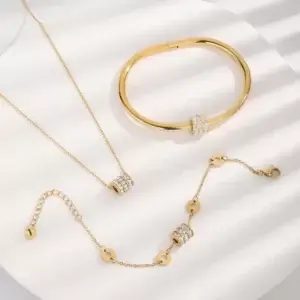 Collier Raffinéa 1. Bijoux en acier inoxydable
