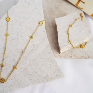 Parure Diva 1 . Bijoux en acier inoxydable